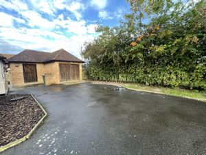 Photo 24- click for photo gallery